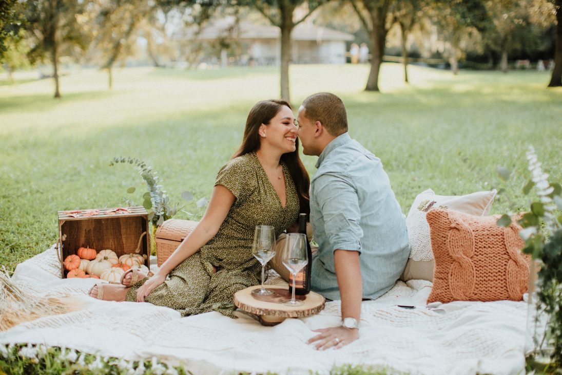 Fall Photoshoot - Pizza & Wine Picnic